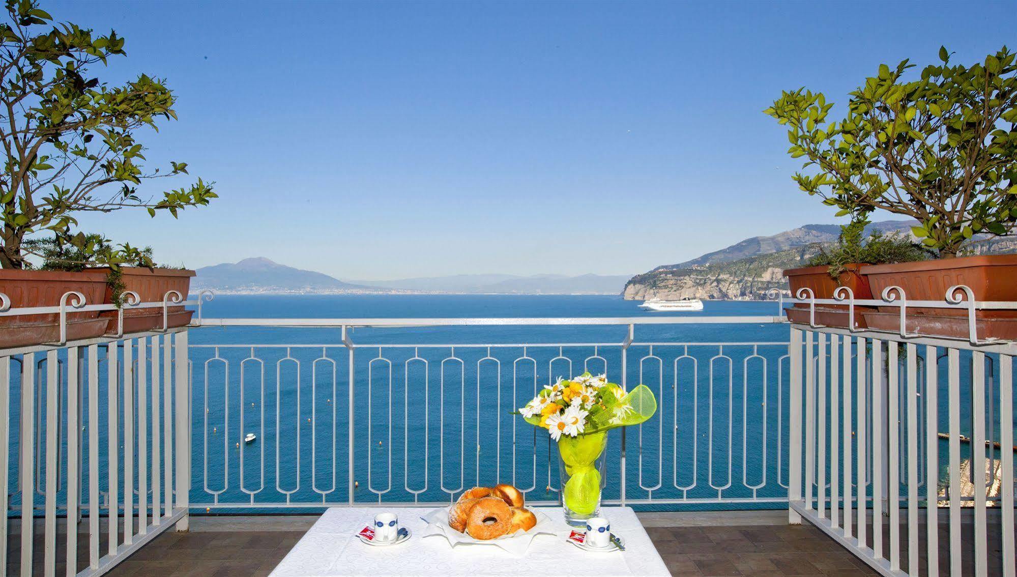 Hotel Settimo Cielo Sorrento Esterno foto